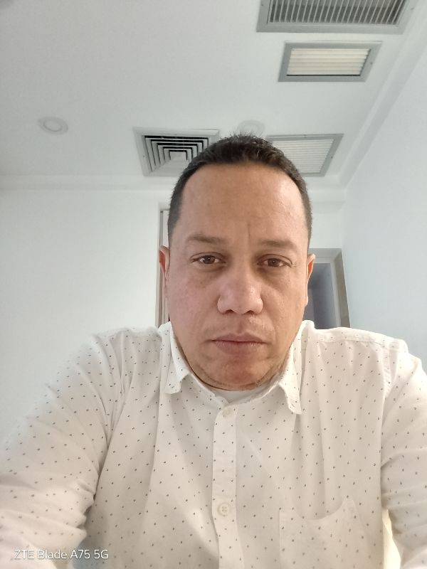 hector flores profile photo