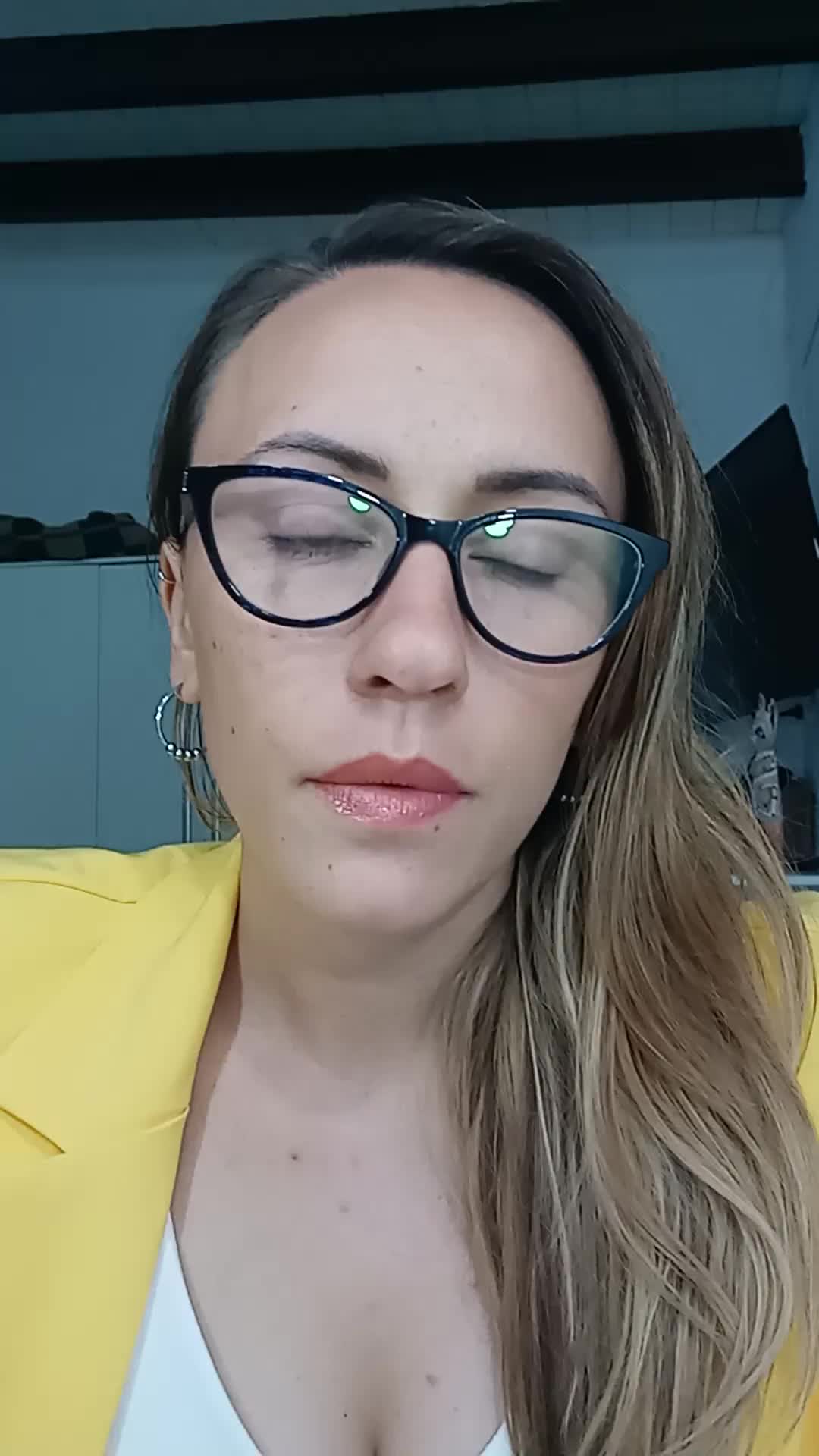 Debora video thumbnail