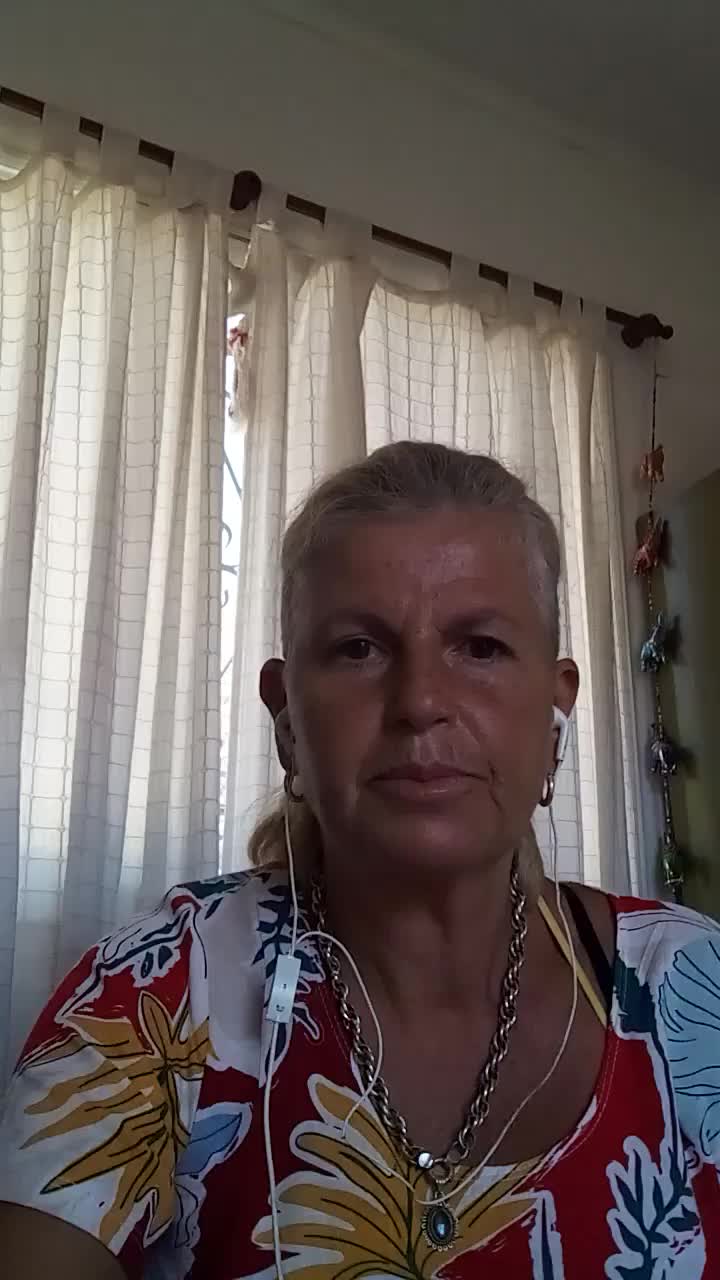 Olga Beatriz Candido video thumbnail