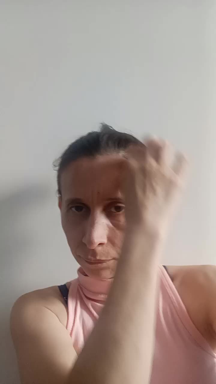 Sandra video thumbnail